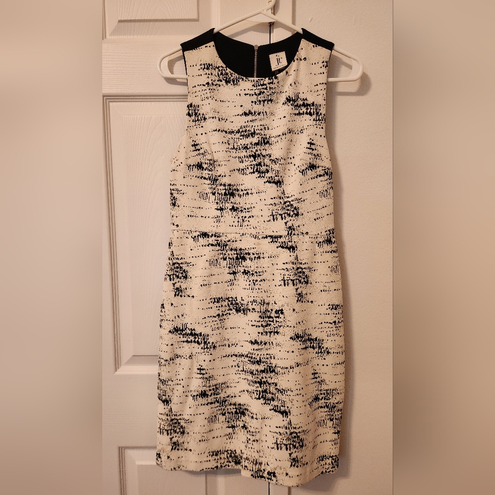 Elegant Black and White Sleeveless Dress Julia Jordan size 6